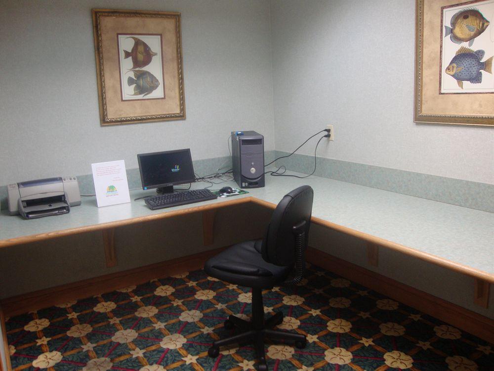 Baymont By Wyndham Fort Myers Airport Extérieur photo