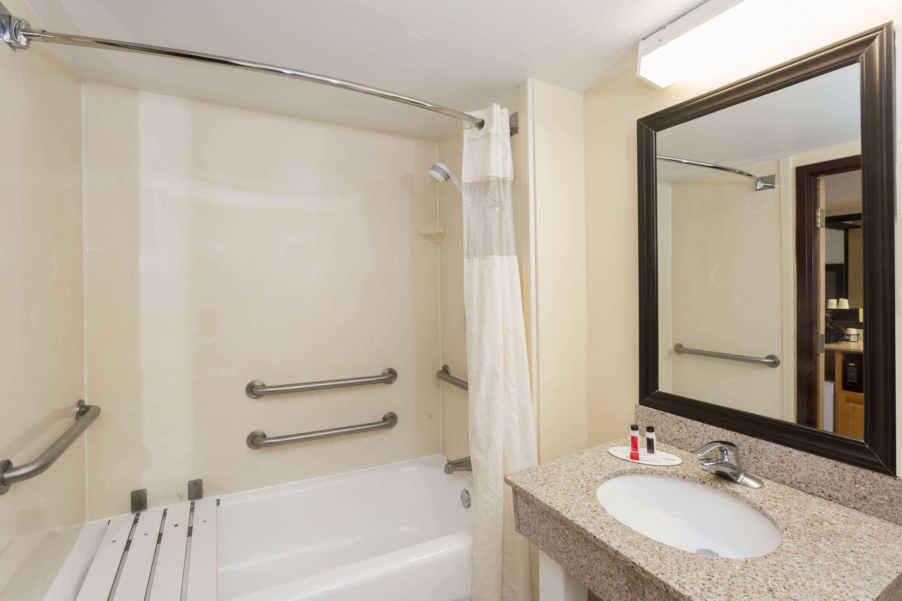 Baymont By Wyndham Fort Myers Airport Extérieur photo