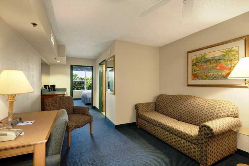 Baymont By Wyndham Fort Myers Airport Extérieur photo