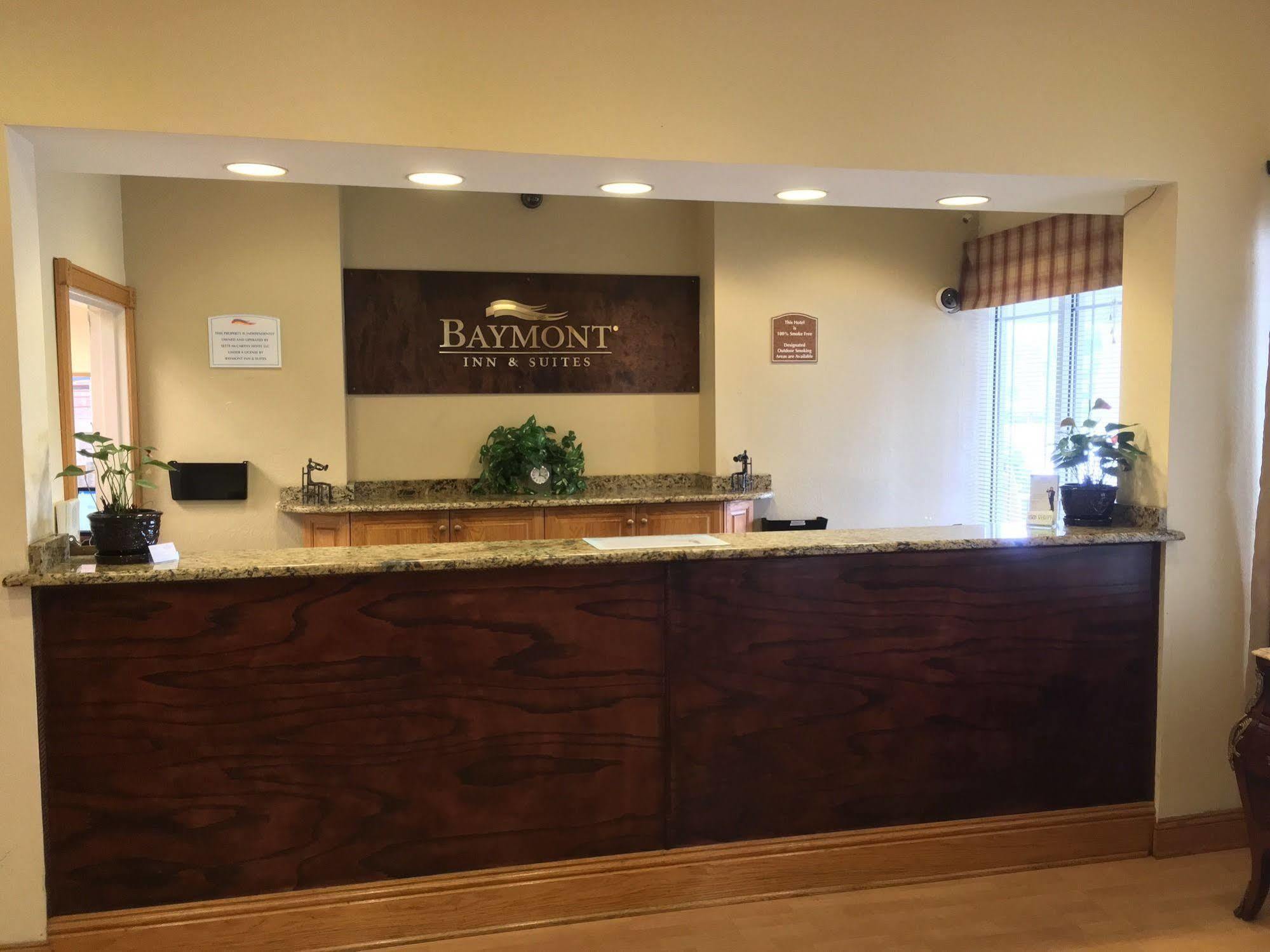 Baymont By Wyndham Fort Myers Airport Extérieur photo